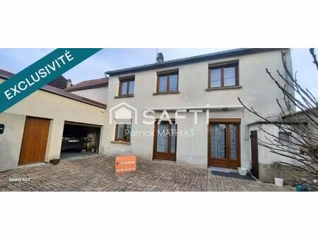 dans village recherché avec toutes ses commodités.