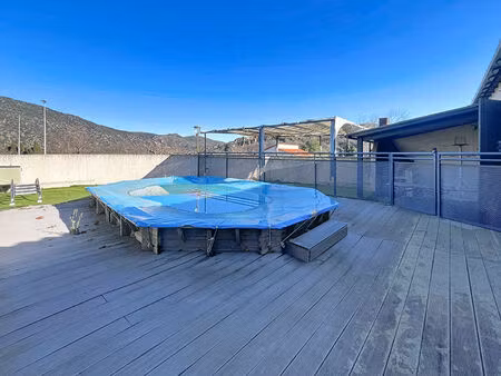 maison plain pied 3 faces avec 4 chambres et piscine chauffee