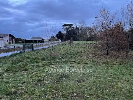 eysines  terrains à bâtir environ 3000m².