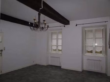 location appartement 2 pièces à tréguier (22220) : à louer 2 pièces / 46m² tréguier