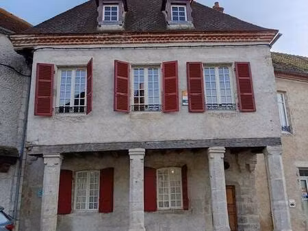 belle propriété composée d’une maison 15ème et une maison plus moderne