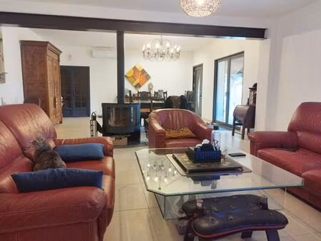 maison arles 9 pièce(s) 303 m2 sur 1 hectare de parcelle