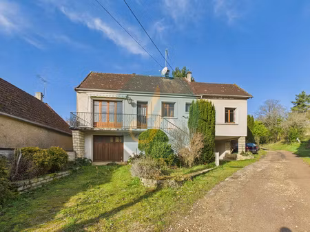 maison élevée sur sous-sol  2 chambres  garage  terrasses  idéal pour résidence principale