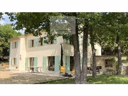 bargemon : bastide avec vue panoramique sur 10 hectares au calme