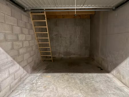 vente garage 14 m² aix-en-provence (13080)