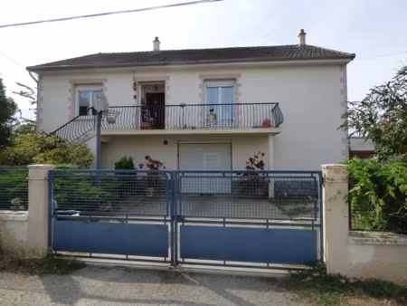 vente maison 8 pièces 200 m² à yzeure (03400)  190 000 €