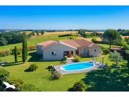 villa de 6 pièces principales
