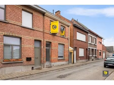 op te frissen woning: 3 slk