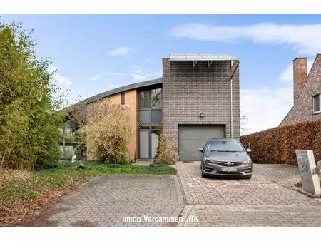 ruime conceptwoning in een groene omgeving te putte