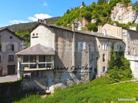 maison 8 pièces 210 m²