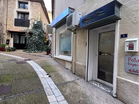 location commerce 2 pièces 27 m² à beaumes-de-venise (84190)