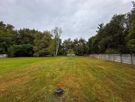 terrain 1 350 m² blanquefort