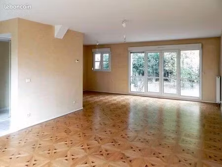 maison à louer : bussy-saint-georges (77600)