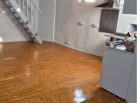 riom t3 65 m2 tout en parquet