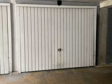 parking 14 m² bordeaux