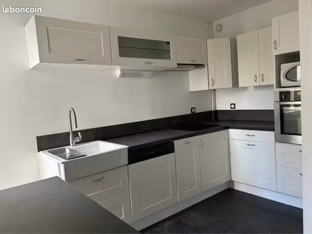 appartement à louer à la chaussée saint victor