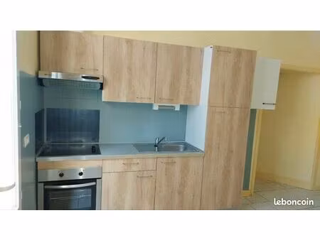 f2 meublé avec cours extérieure