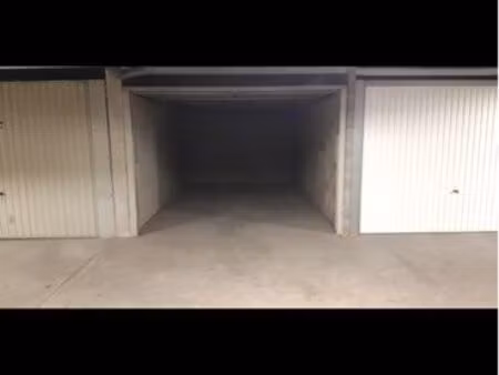 box fermé / garage à louer – la garenne-colombes