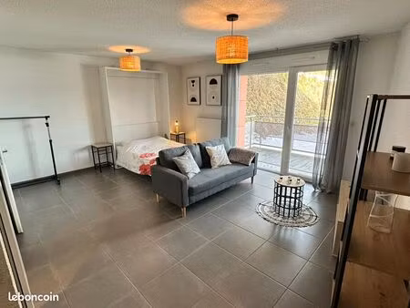 grand studio 40m2 avec balcon [entièrement meublé & équipé]