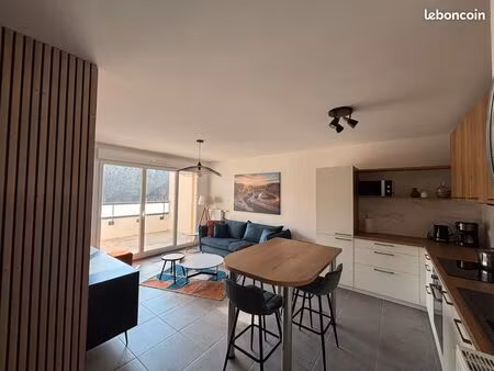 très beau t3 neuf entièrement meublé à mouxy