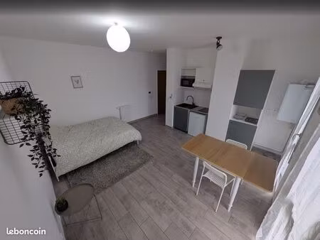 studio meublé 28 4m² + parking souterrain - orléans gare