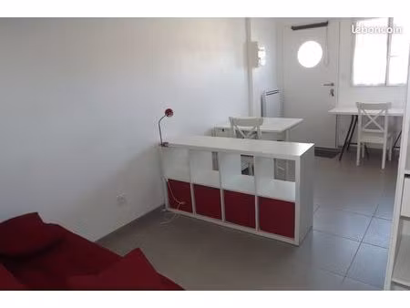 loue pour étudiant studio recent meuble 20 m2 les minimes (eau forfait 25 euros dans les c