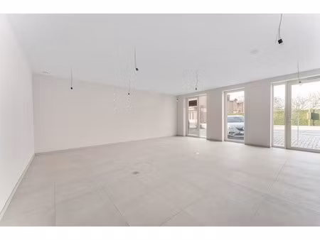 commercieel te koop in vichte