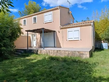 villa 4 pièces sur terrain de 620 m2