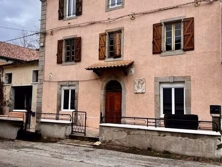 maison de village r+2-238 m2- fort potentiel professionnel et locatif