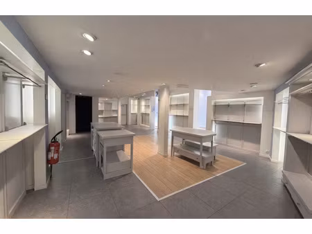 location local commercial 89m² amiens 80000