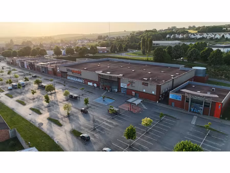 location local commercial 500m² doullens 80600