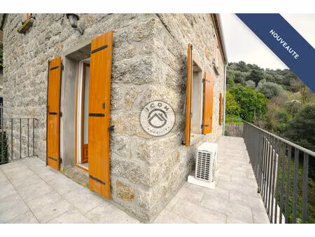 maison de village en pierre