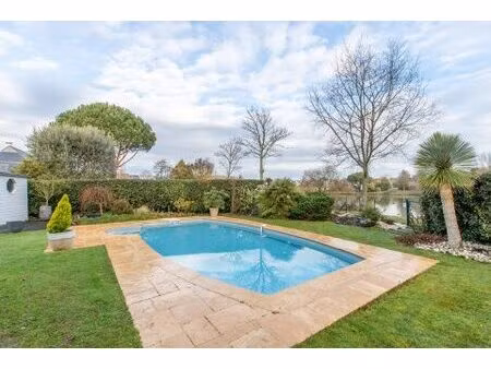 maison contemporaine d'exception dans un écrin de verdure