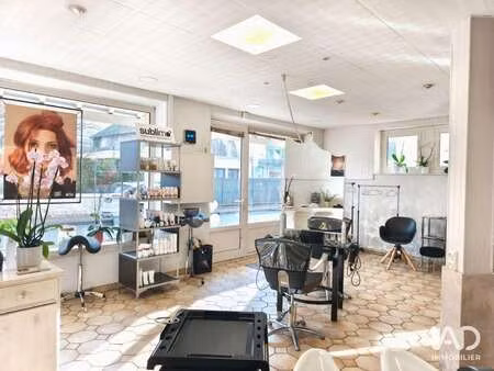 vente bureaux et commerces à terrasson-lavilledieu (24120) : à vendre / 55m² terrasson-lav