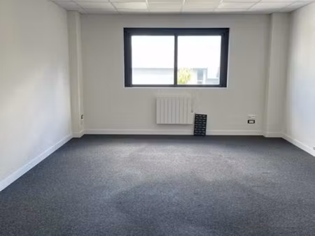 location local professionnel 30m² st andre sur orne 14320