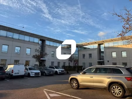 location bureau saint priest 69800