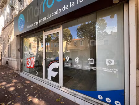 location local commercial 52m2 marseille 9eme (13009) - 600 € - surface privée
