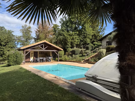 maison t4 à estrablin - 2750 m2 de terrain avec piscine