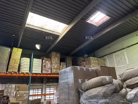 a vendre - entrepôt de 2 366 m²