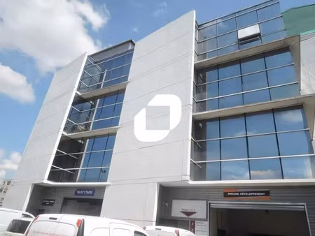 location entrepôt saint denis 93210