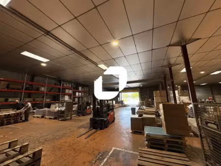 location entrepôt carbon blanc 33560