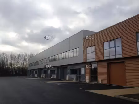 local d'activité avec bureaux de 199 m² à louer - bussy-saint-martin (77)