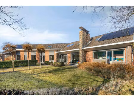 huis te koop in begijnendijk met 5 slaapkamers