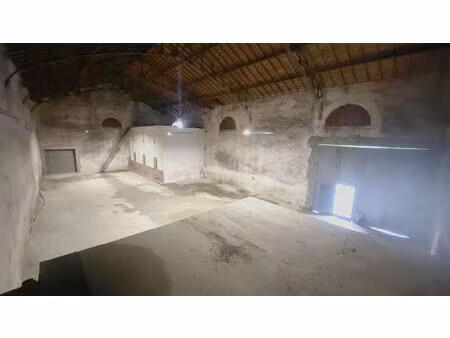 location local industriel 321 m² à lunel (34400)