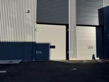 locaux d'activités avec bureaux de 436 m²