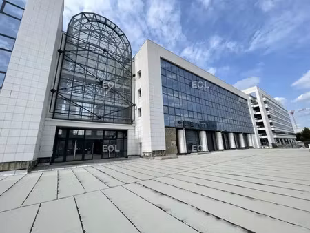 a louer batiment d'activites et bureaux