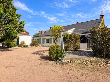 opportunite a saisir !! longère et grand jardin arboré au calme