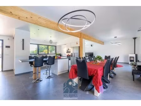 orléat   maison d'architecte 160m2 sur 1500m2 de terrain avec piscine et jacuzzi