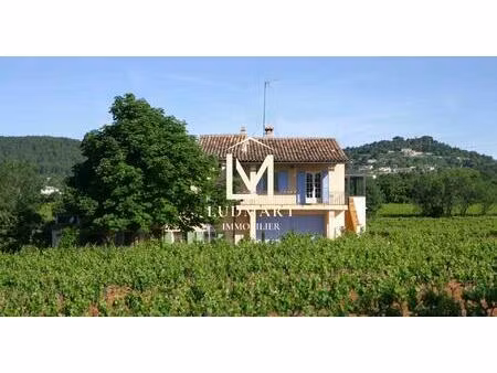 propriété viticole avec maison et vignes aop côtes de provence environnement rural...
