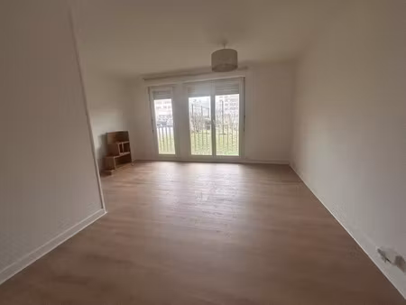 location appartement reims 51100 - - surface privée